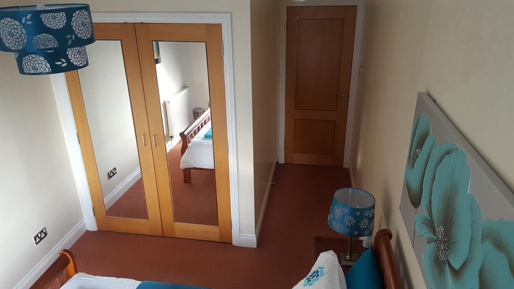 Penthouse Sleeps 11 Edimburgo