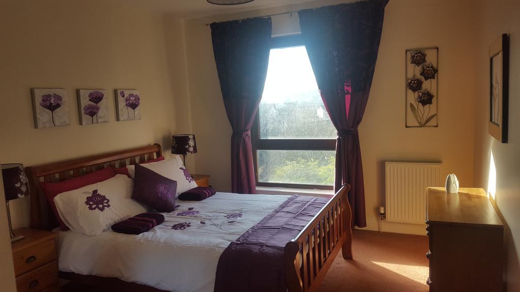 Penthouse Sleeps 11 Edimburgo