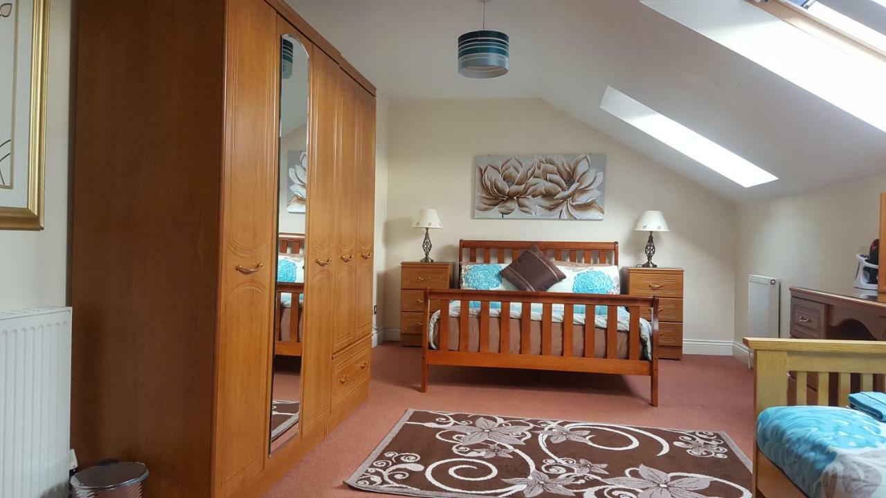 Apartamento Penthouse Sleeps 11 Edimburgo