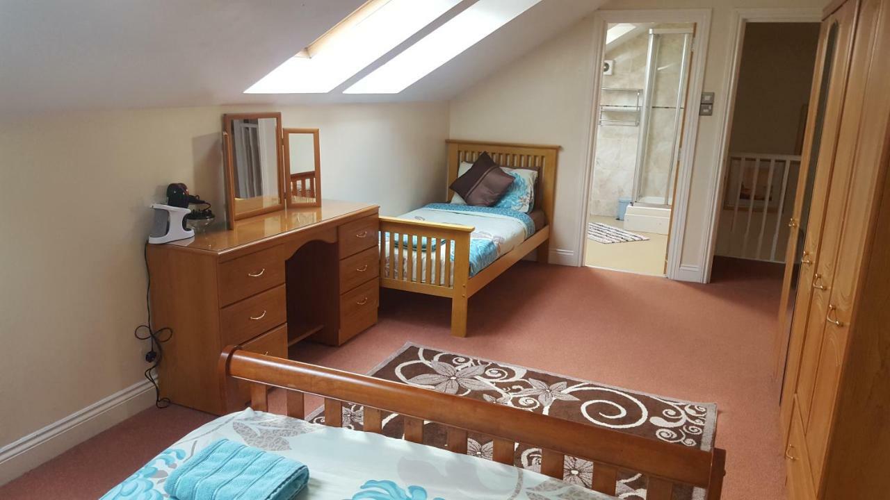 Apartamento Penthouse Sleeps 11 Edimburgo